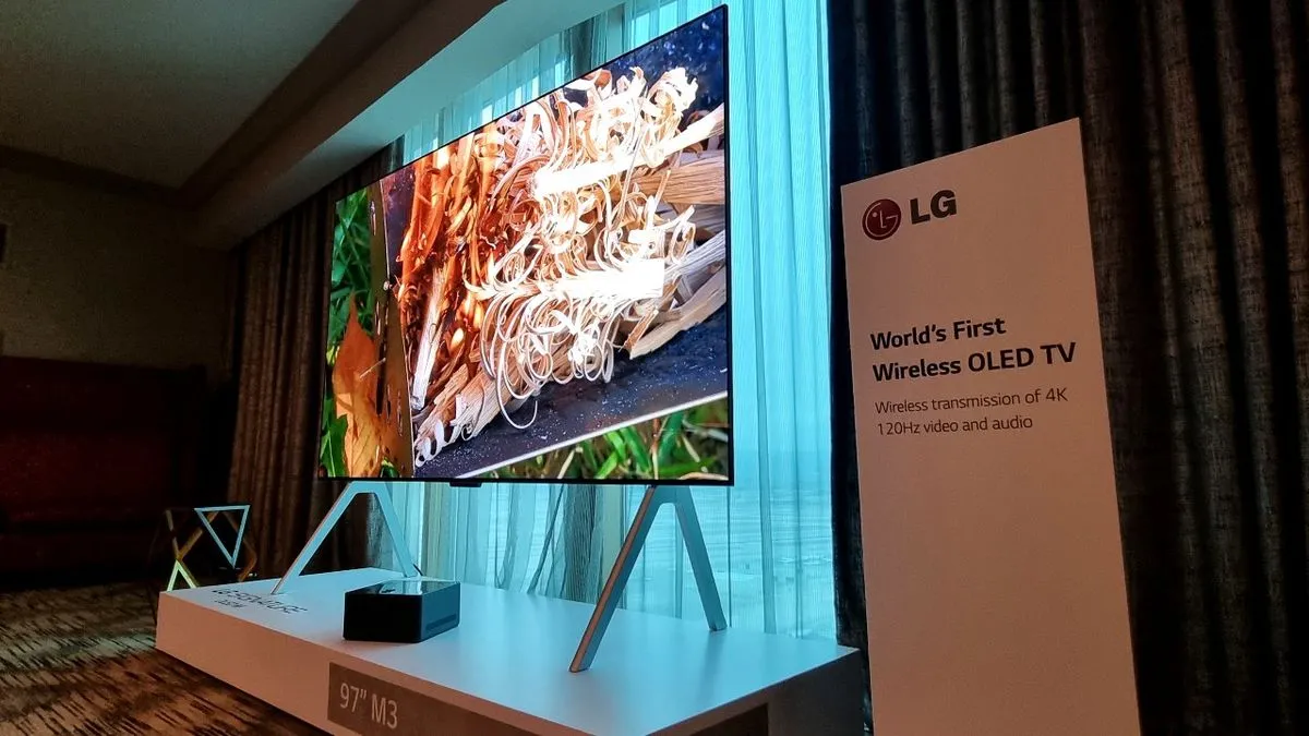 Wireless OLED TV: LG M4 Review for Wall-Mounting